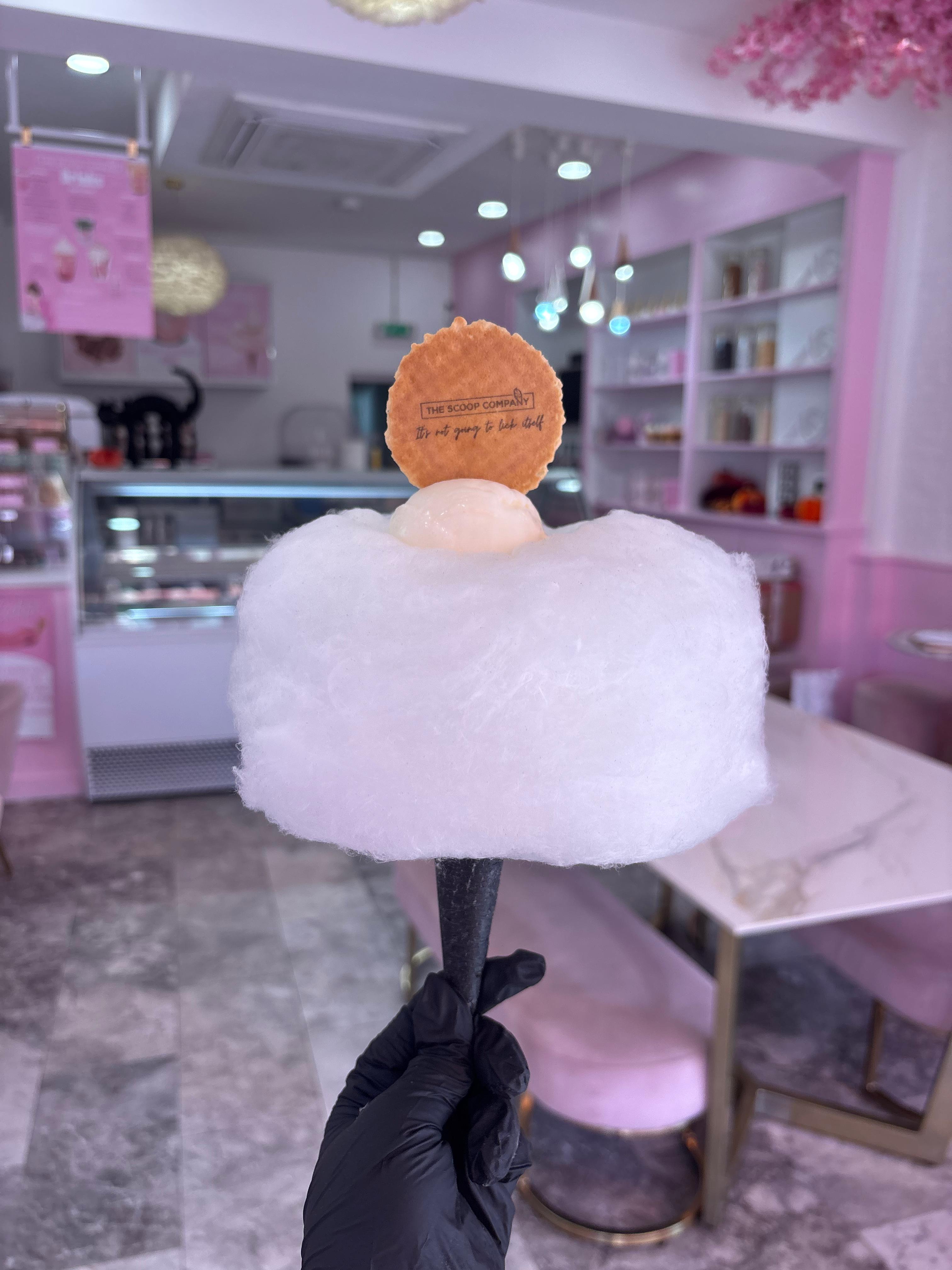Black Cone with White Candy Floss ๐ป